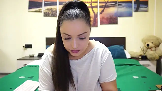 adelline online show from 26, 11, 2025