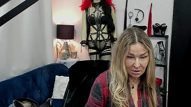 crystaLUX online show from 10, 3, 2025