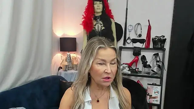 crystaLUX online show from 30, 10, 2025