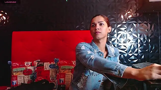 PINK  LOLA1 online show from 5, 2, 2025