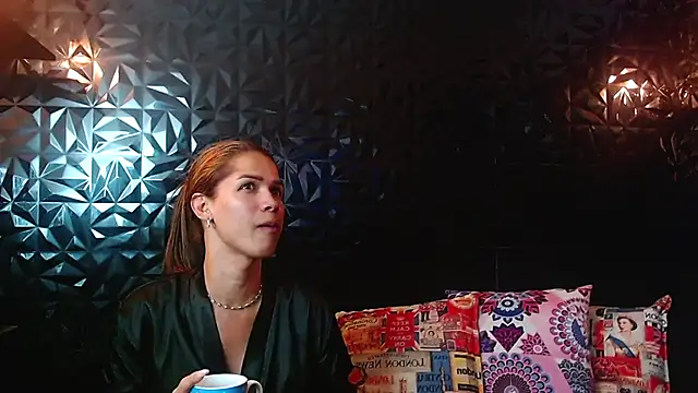 PINK  LOLA1 online show from 15, 11, 2025