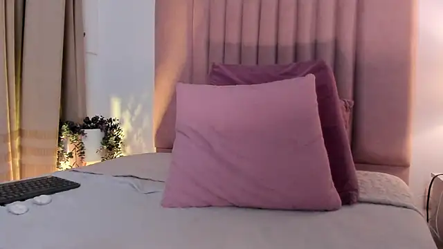 Christy Sea online show from 12, 2, 2025