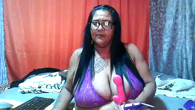 Snapshot of boobynatz chatting on 18, 9, 2025 boobynatz online show from 18, 9, 2025