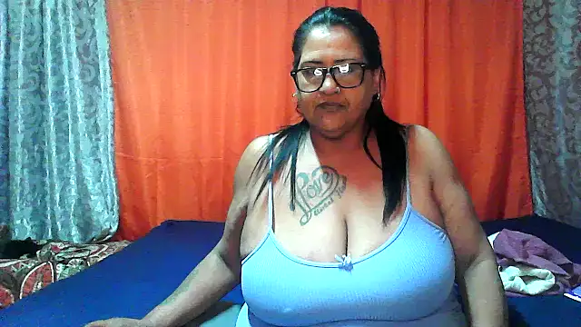 Snapshot of boobynatz chatting on 22, 9, 2025 boobynatz online show from 22, 9, 2025