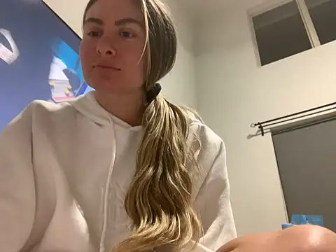 Alyssa rhoades online show from 24, 1, 2025