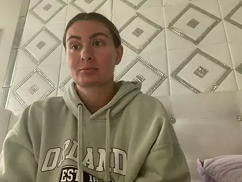 Alyssa rhoades online show from 26, 1, 2025