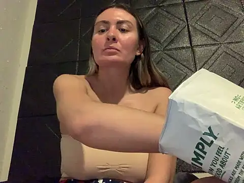 Alyssa rhoades online show from 1, 3, 2025