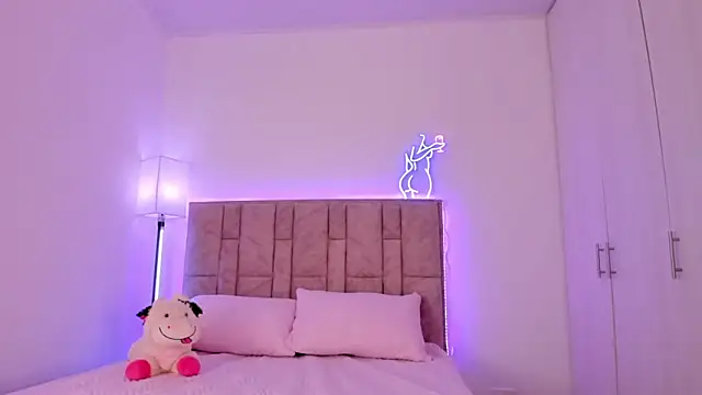 DannaTeen online show from 10, 2, 2025