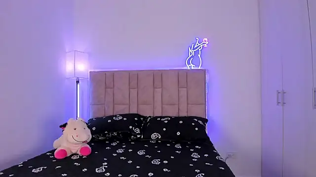 DannaTeen online show from 25, 2, 2025