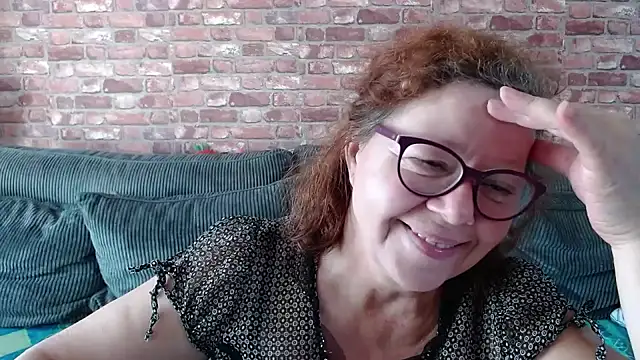 Adelewildx online show from 13, 12, 2024