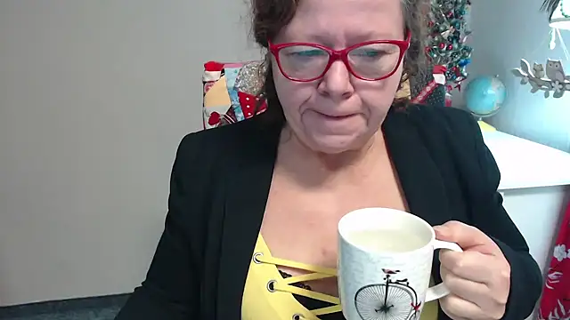 Adelewildx online show from 17, 12, 2024