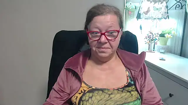 Adelewildx online show from 23, 9, 2025