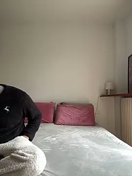 couplepenetration online show from 19, 2, 2025