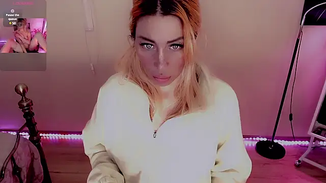 AnnieGOld  online show from 28, 2, 2025