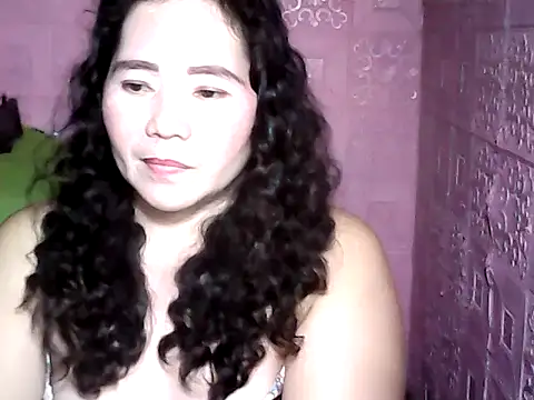 hotpusie 4u online show from 10, 11, 2025