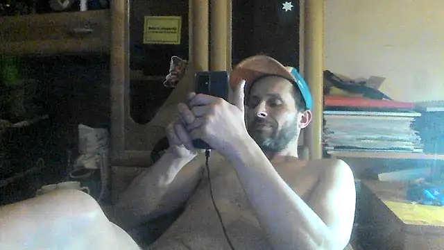 Snapshot of FireFox_Feel chatting on 25, 2, 2025 FireFox Feel online show from 25, 2, 2025