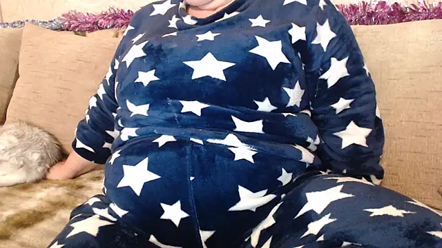 Amy August online show from 17, 12, 2025