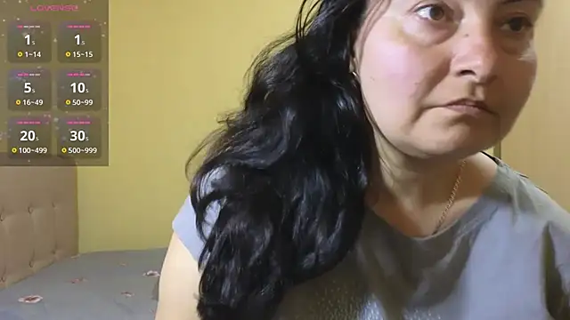 BBW MILF 4U online show from 7, 3, 2025