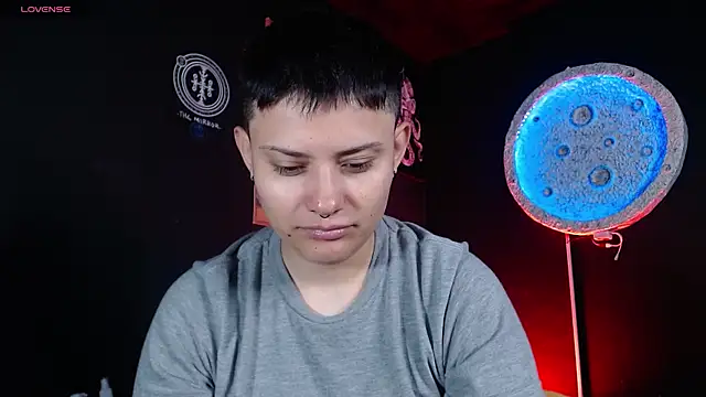 girl intense444 online show from 17, 7, 2026