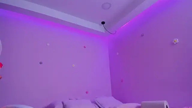 bella adams  online show from 22, 1, 2025