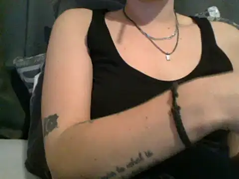 geilmeisje98 online show from 22, 2, 2025