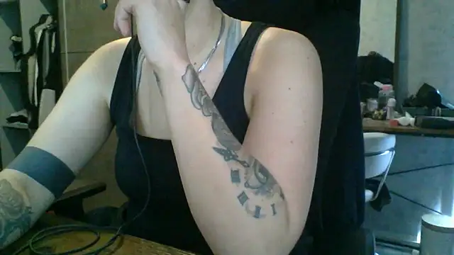 geilmeisje98 online show from 2, 10, 2025