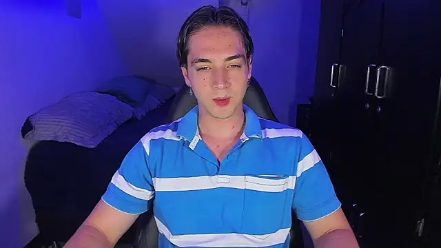 Snapshot of Alex_smith00 chatting on 11, 9, 2025 Alex smith00 online show from 11, 9, 2025