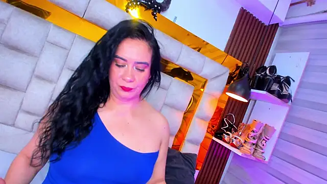 bigass monic online show from 15, 4, 2026