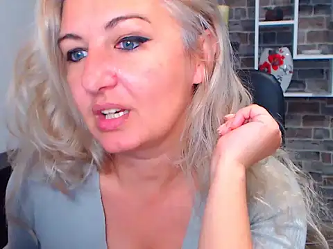 angel devil milf online show from 31, 1, 2025