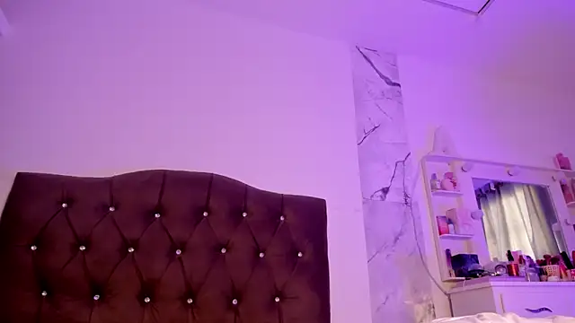 alysson 18 online show from 27, 3, 2026