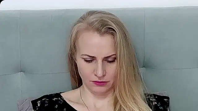 K  Adrienne online show from 23, 3, 2026