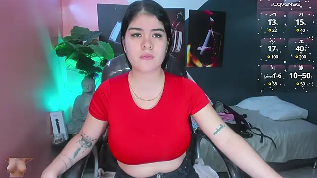 Snapshot of pearl_weet chatting on 16, 1, 2025 pearl weet online show from 16, 1, 2025