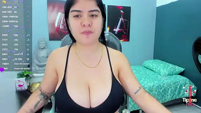 Snapshot of pearl_weet chatting on 12, 3, 2025 pearl weet online show from 12, 3, 2025