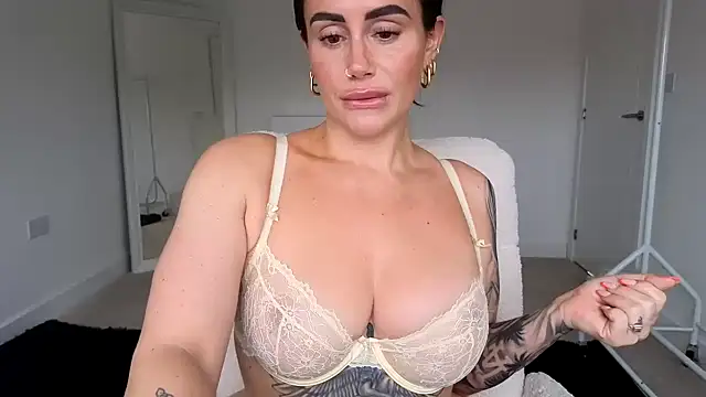 LibbyLoveHeartx online show from 13, 7, 2026