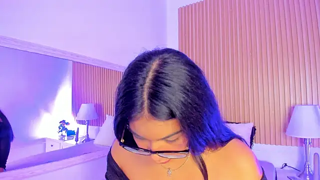 GenesisRuiz online show from 6, 3, 2025