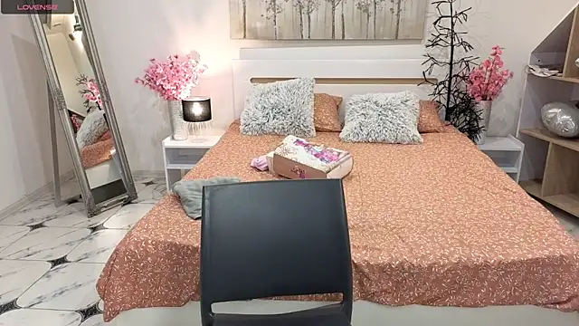 Snapshot of CharmedDoll chatting on 23, 9, 2025 CharmedDoll online show from 23, 9, 2025