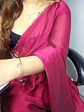 Snapshot of aliyaah_singh chatting on 3, 3, 2025 aliyaah singh online show from 3, 3, 2025