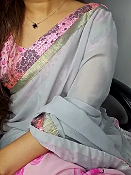 Snapshot of aliyaah_singh chatting on 15, 9, 2025 aliyaah singh online show from 15, 9, 2025