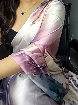 Snapshot of aliyaah_singh chatting on 16, 10, 2025 aliyaah singh online show from 16, 10, 2025