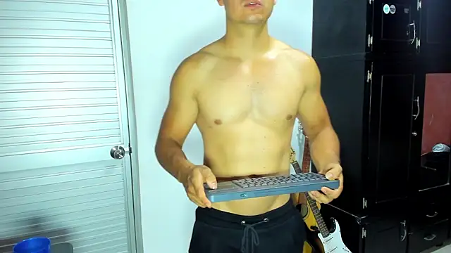 VincentSavage online show from 12, 4, 2026