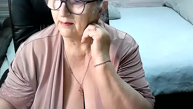Snapshot of LolkaAlyss chatting on 5, 2, 2026 LolkaAlyss online show from 5, 2, 2026