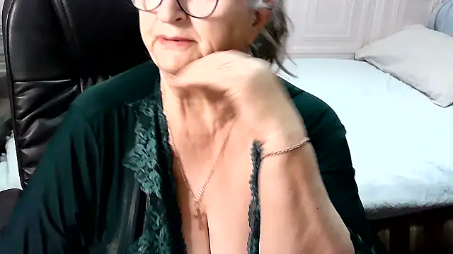 Snapshot of LolkaAlyss chatting on 3, 3, 2026 LolkaAlyss online show from 3, 3, 2026
