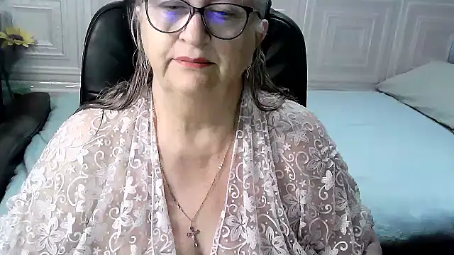 Snapshot of LolkaAlyss chatting on 5, 3, 2026 LolkaAlyss online show from 5, 3, 2026