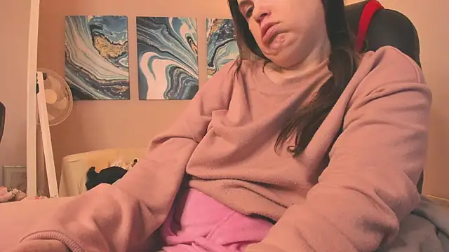 BattyMoll online show from 7, 2, 2025