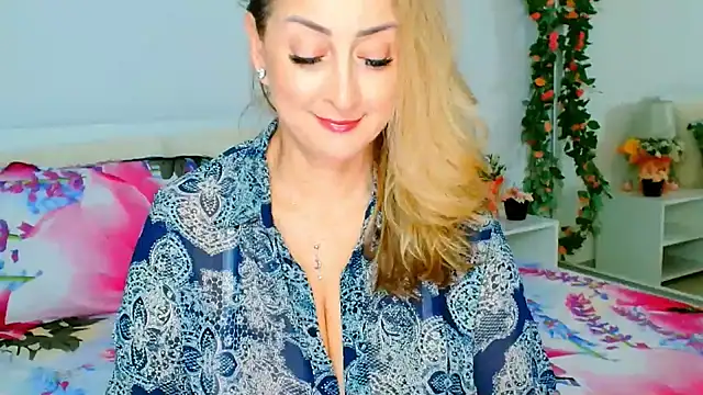 Tyana40 online show from 7, 3, 2025