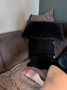 NaomiAndFriends online show from 7, 1, 2025