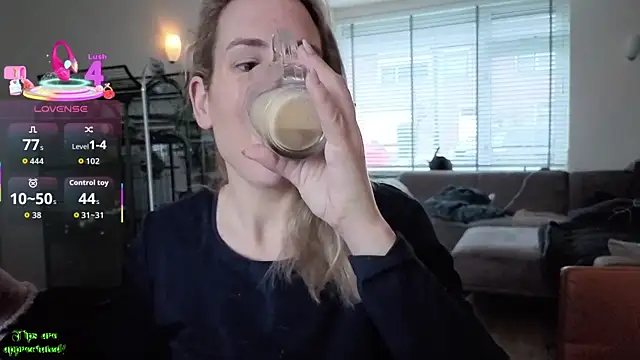 Snapshot of NaomiAndFriends chatting on 13, 2, 2026 NaomiAndFriends online show from 13, 2, 2026