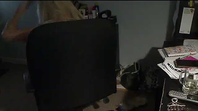 Snapshot of XTRAHORNYONE chatting on 21, 11, 2025 XTRAHORNYONE online show from 21, 11, 2025