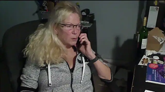 Snapshot of XTRAHORNYONE chatting on 26, 11, 2025 XTRAHORNYONE online show from 26, 11, 2025