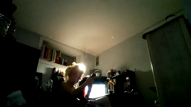 Snapshot of XTRAHORNYONE chatting on 15, 2, 2026 XTRAHORNYONE online show from 15, 2, 2026